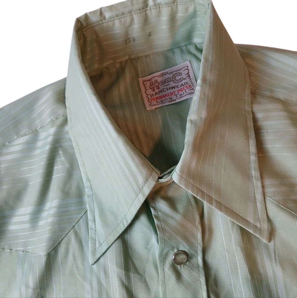 70’s H Bar C‎ Western VTG Satin Pearl Snap Western Long Tail Light Green 15.5